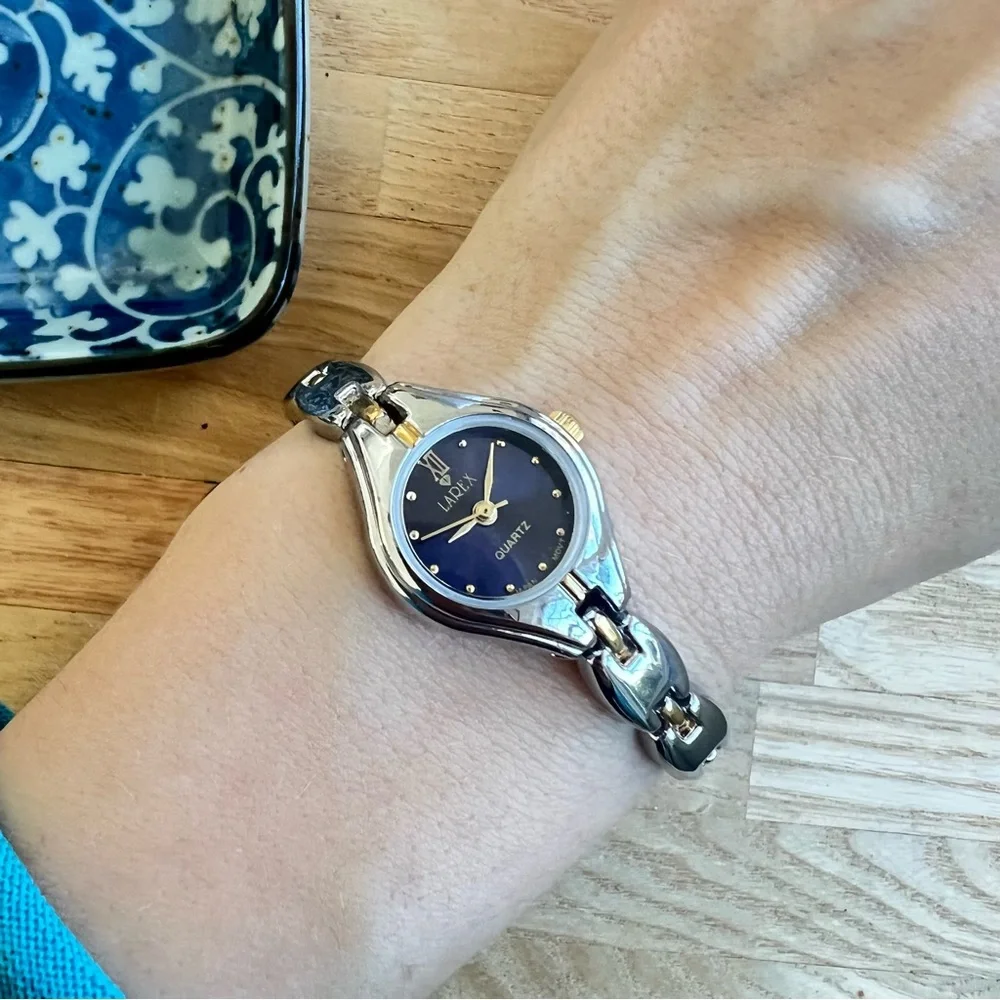 Larex ladies blue dial two toned dress Watch NEW BATTERY
